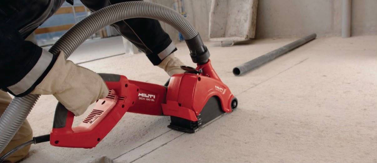 Technik Fugenschneiden in Aktion